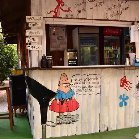 Yakamoz Pansiyon Tatil parkı